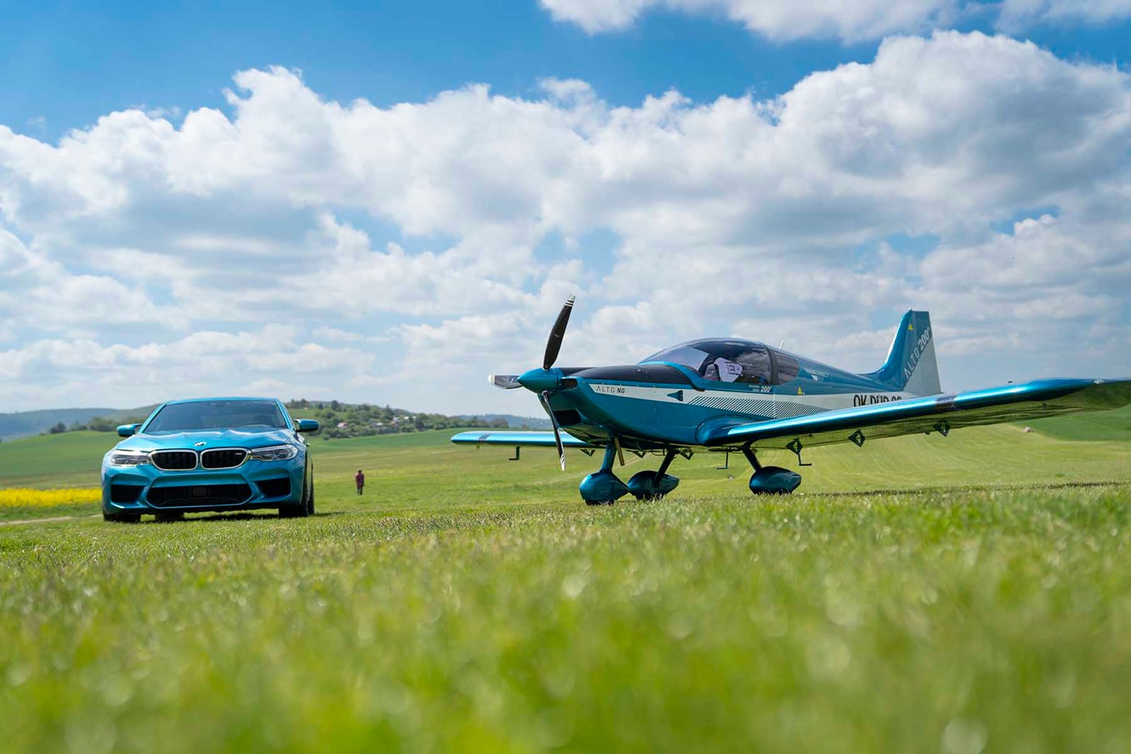 L'ULM Alto NG bleu avec BMW